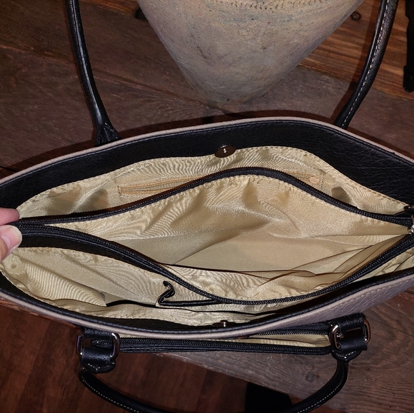 Purse - Picture 2 of 2